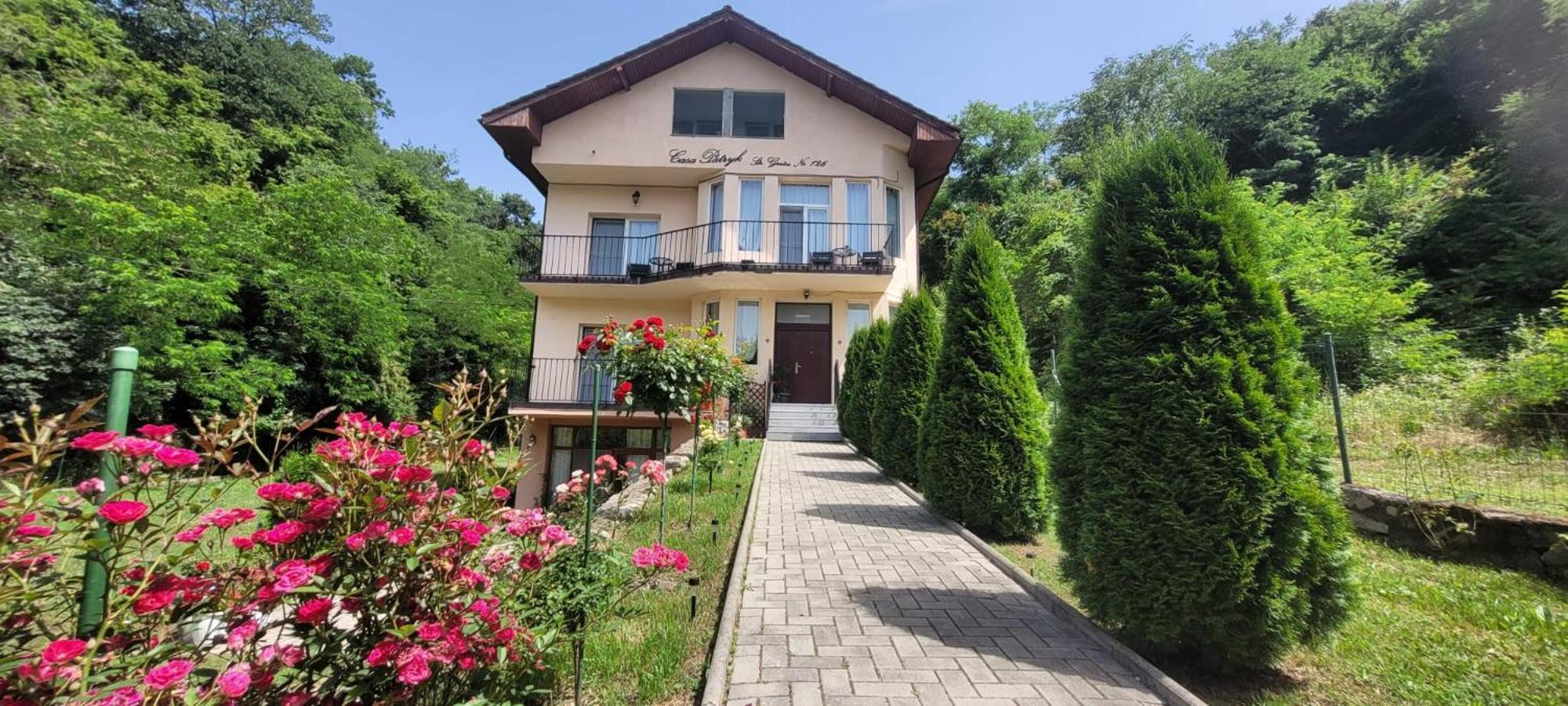 Отель Casa Patryk Оршова Экстерьер фото
